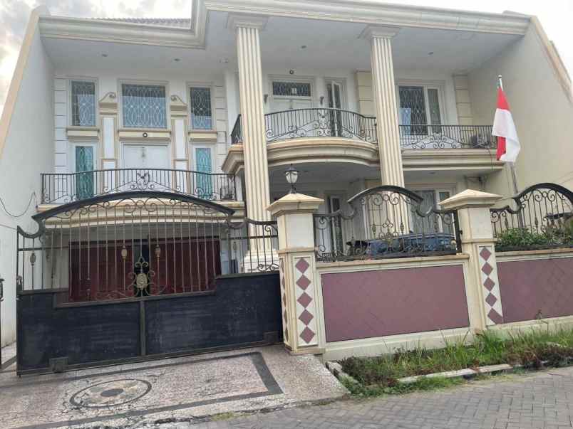 dijual rumah dharmahusada indah barat