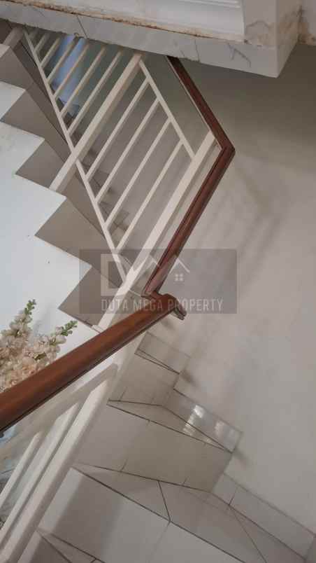 dijual rumah di arcadia tangerang