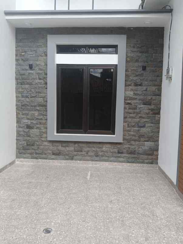 dijual rumah di daerah harapan jaya