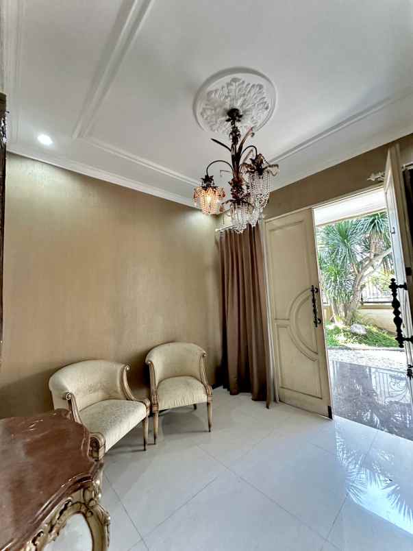 dijual rumah di dharmahusada megah permai