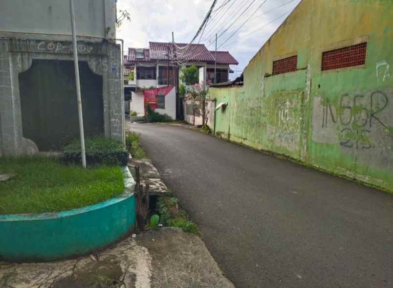 dijual rumah di jl jati raya pasar minggu