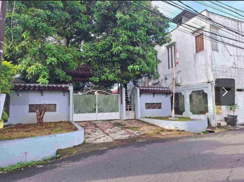 dijual rumah di jl jati raya pasar minggu