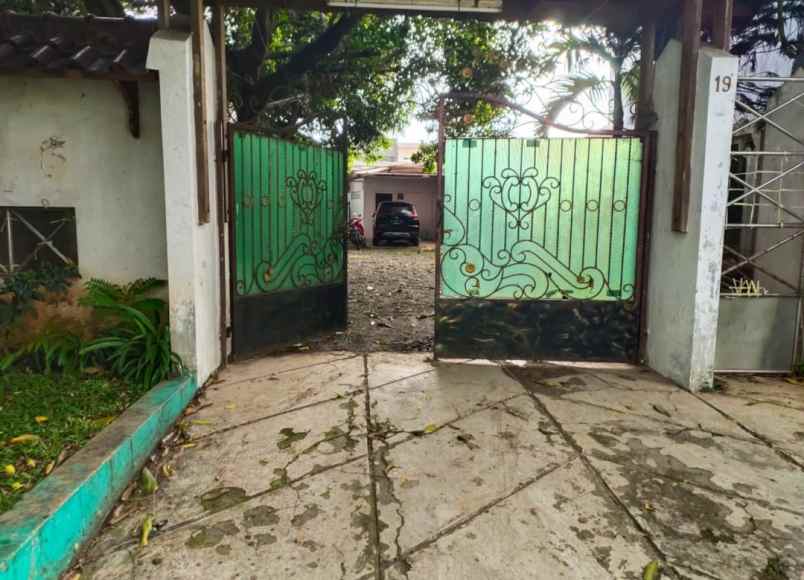 dijual rumah di jl jati raya pasar minggu