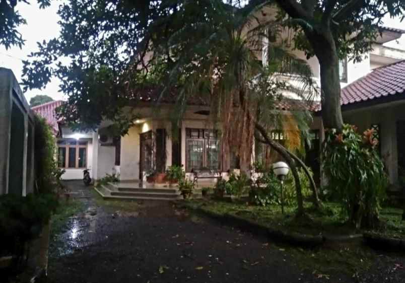 dijual rumah di jl jati raya pasar minggu