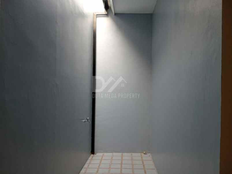 dijual rumah di nusa loka bsd