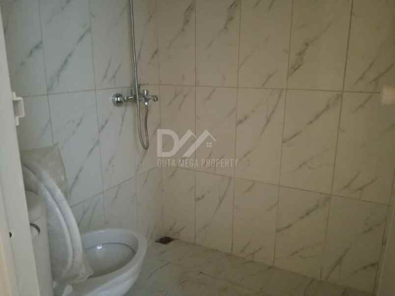 dijual rumah di nusa loka bsd