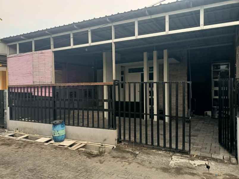 dijual rumah di perum dolog pedurungan semarang
