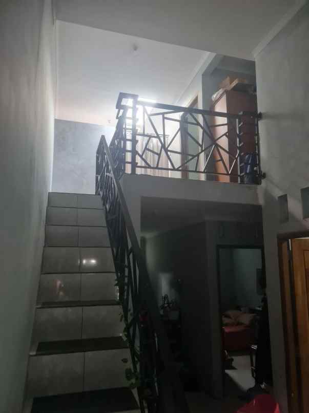 dijual rumah di perum puri perdana banyumanik semarang