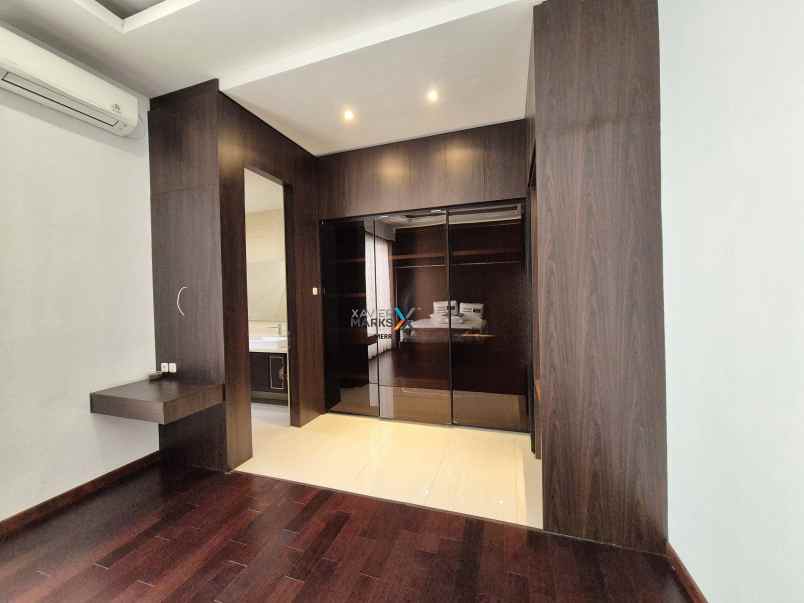 dijual rumah di purimas regency semi furnished