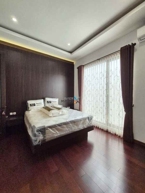 dijual rumah di purimas regency semi furnished