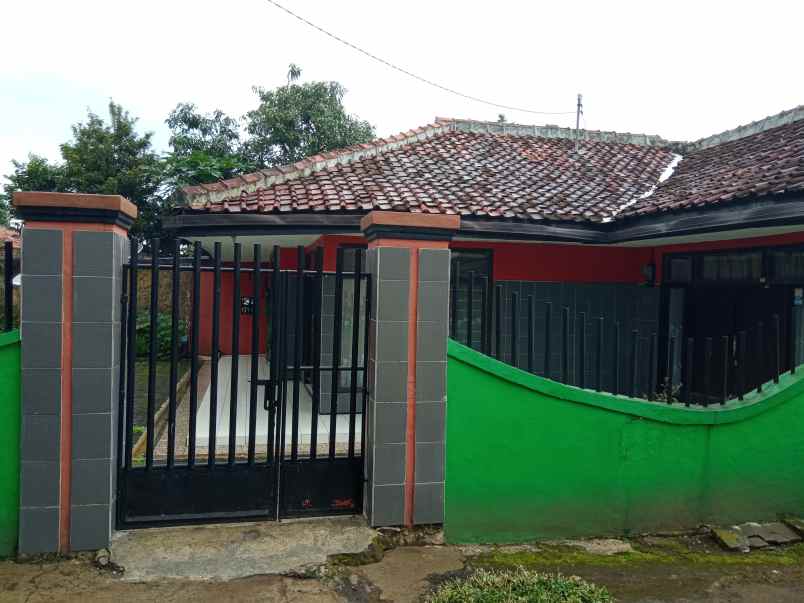 dijual rumah di wilayah samanggen wanaraja kab garut