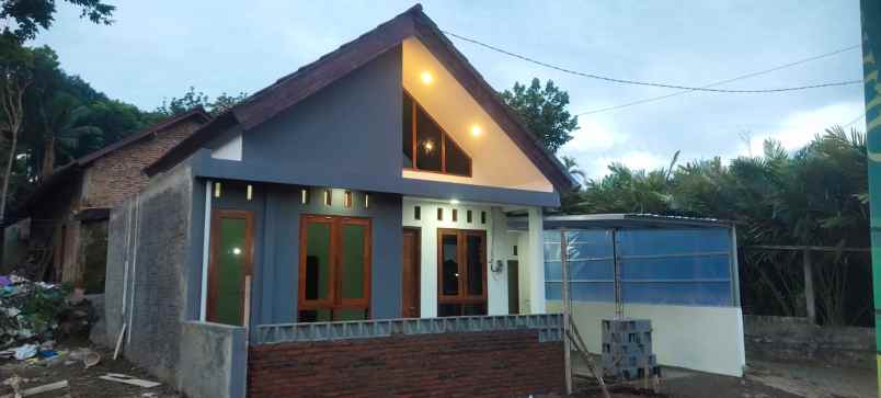 dijual rumah donokerto turi sleman