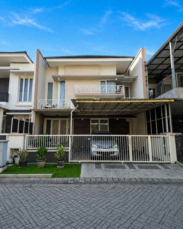 dijual rumah florence pakuwon city