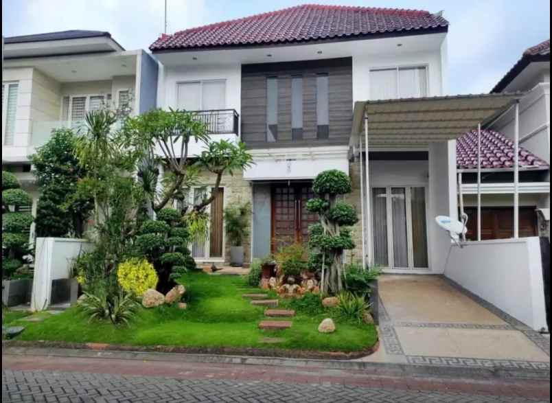dijual rumah fullerton citraland