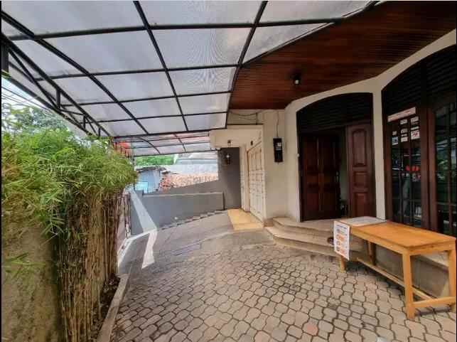 dijual rumah gandaria