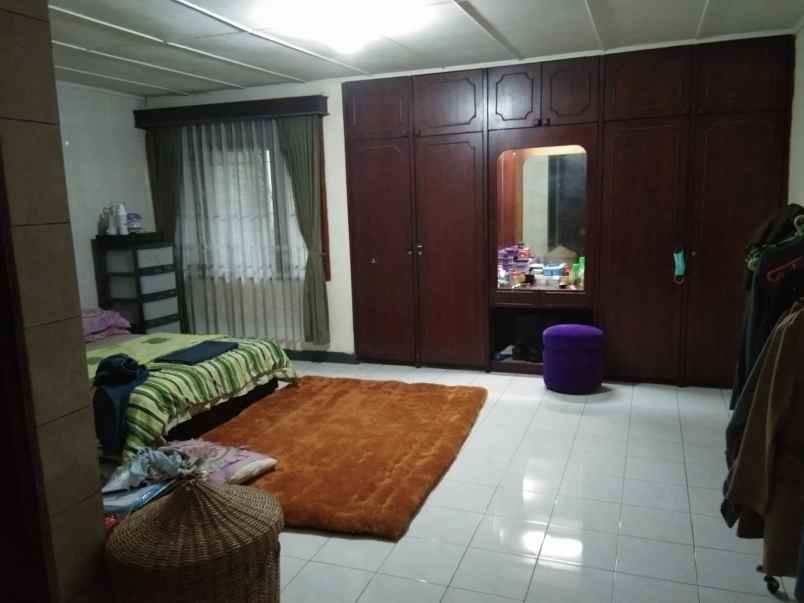 dijual rumah gegerkalong