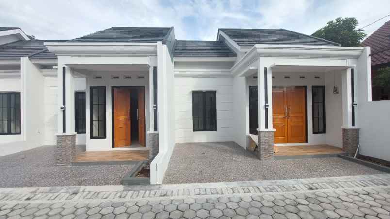 dijual rumah gg hj senin kalibaru kec