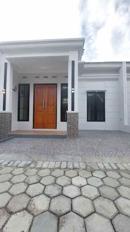 dijual rumah gg hj senin kalibaru kec