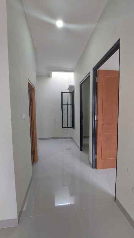 dijual rumah gg hj senin kalibaru kec