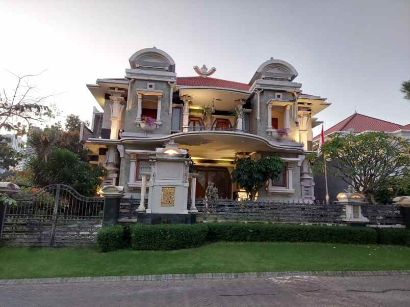 dijual rumah graha famili