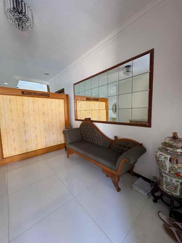 dijual rumah graha famili