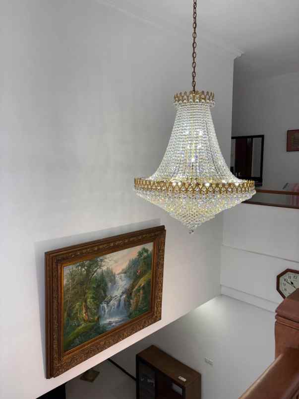 dijual rumah graha famili