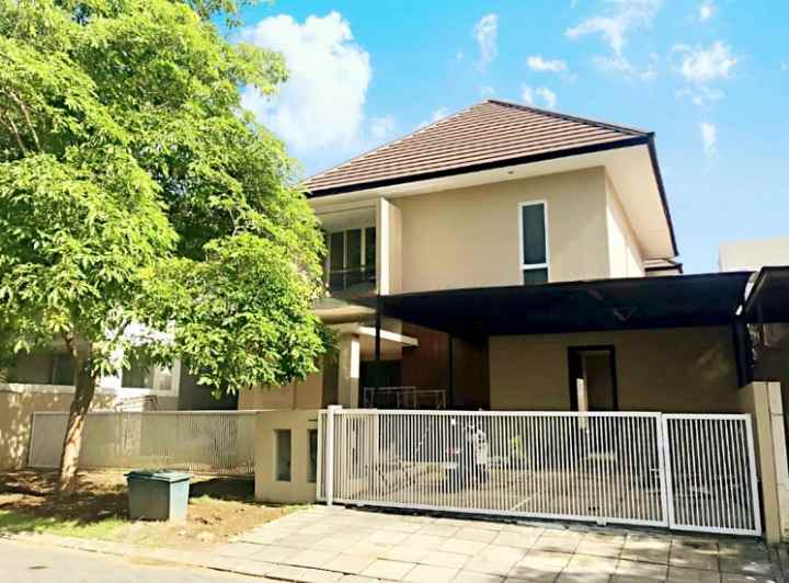 dijual rumah graha natura
