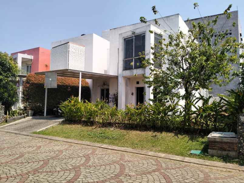 dijual rumah grand cibubur