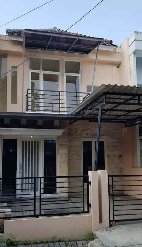 dijual rumah greenlake wonorejo