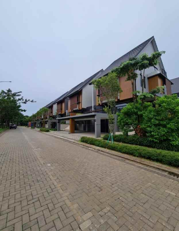 dijual rumah greenwich park