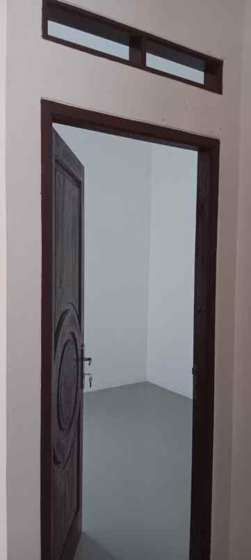 dijual rumah haji rawit