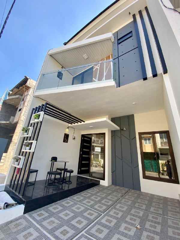 dijual rumah harmoni kutisari selatan