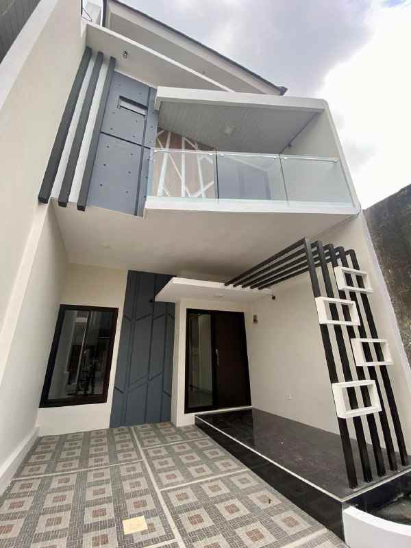 dijual rumah harmoni kutisari selatan