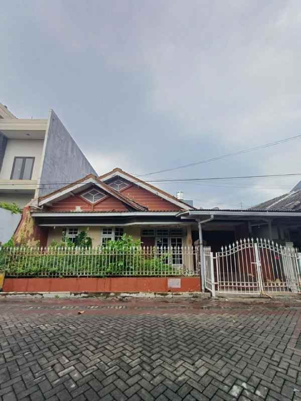 dijual rumah hitung tanah nirwana exekutif surabaya