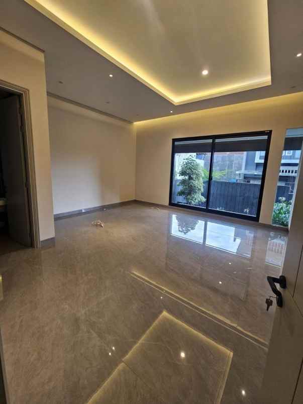 dijual rumah imperial golf pakuwon indah