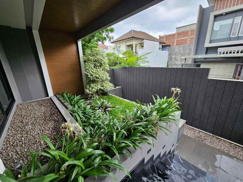 dijual rumah imperial golf pakuwon indah