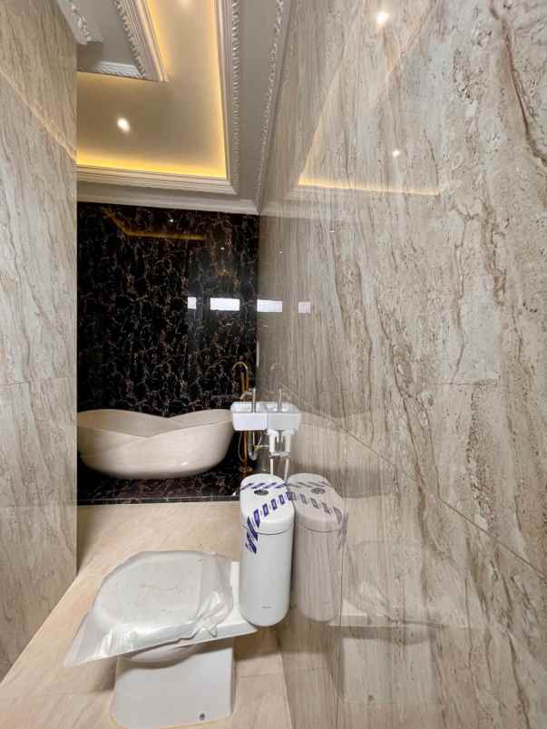 dijual rumah jagakarsa