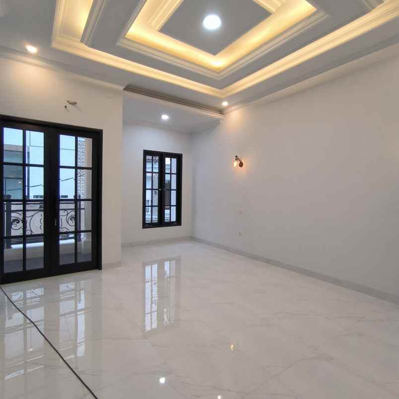 dijual rumah jagakarsa jakarta selatan