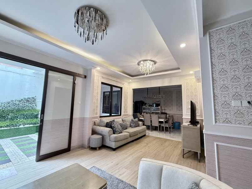 dijual rumah jakarta garden city