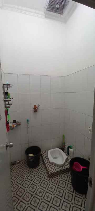 dijual rumah jalan alternatif kota