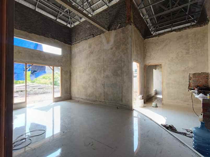 dijual rumah jalan besi jangkang