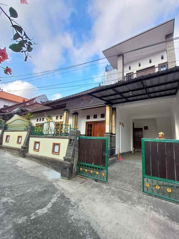 dijual rumah jalan buana raya