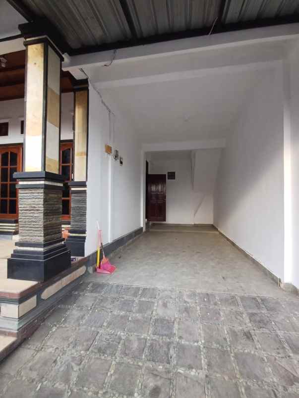 dijual rumah jalan buana raya