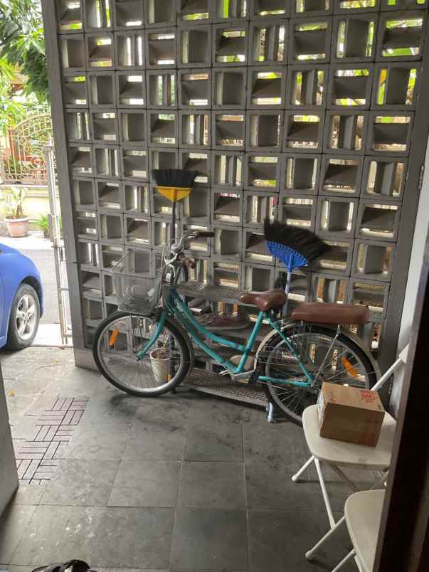 dijual rumah jalan cempaka putih timur