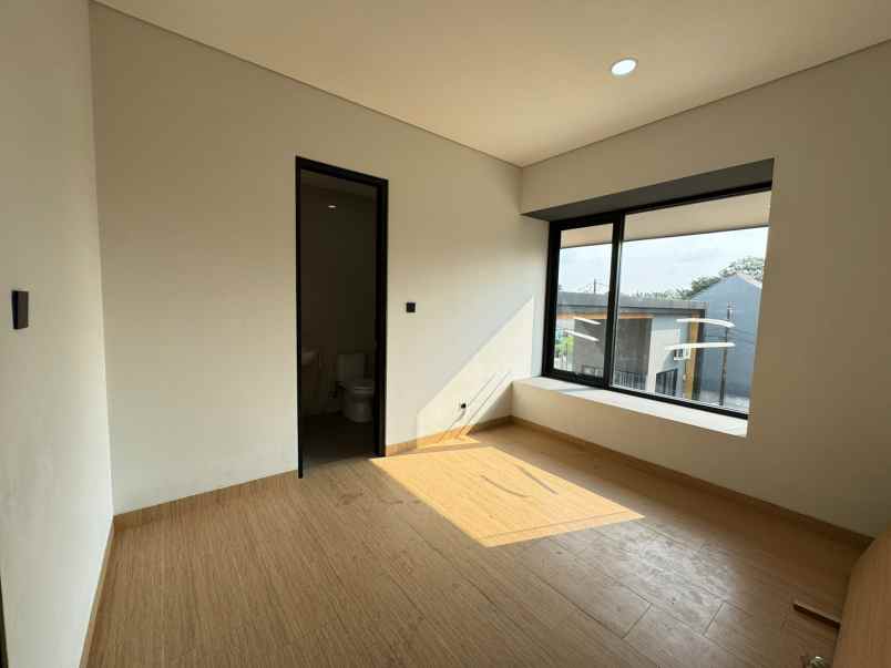 dijual rumah jalan cendrawasih ciputat