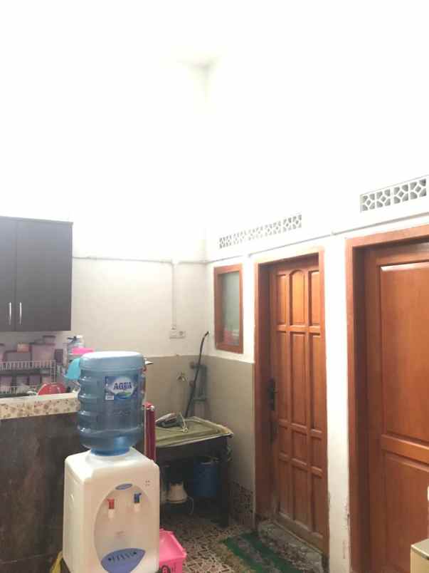 dijual rumah jalan dewi sartika