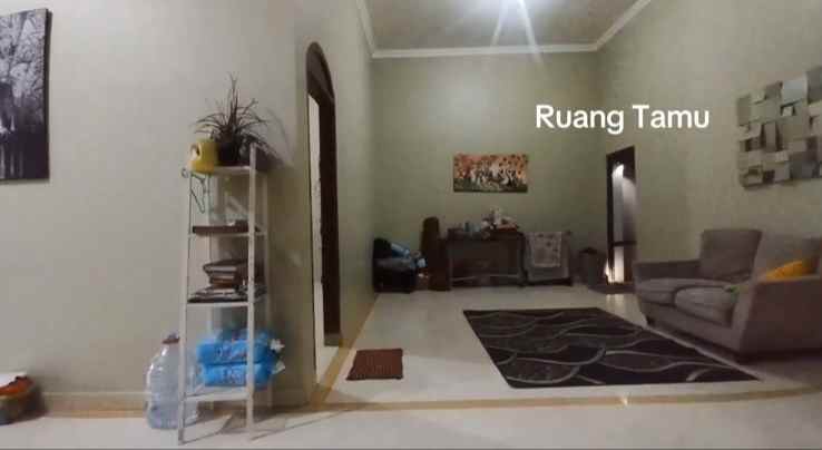 dijual rumah jalan dewi sartika