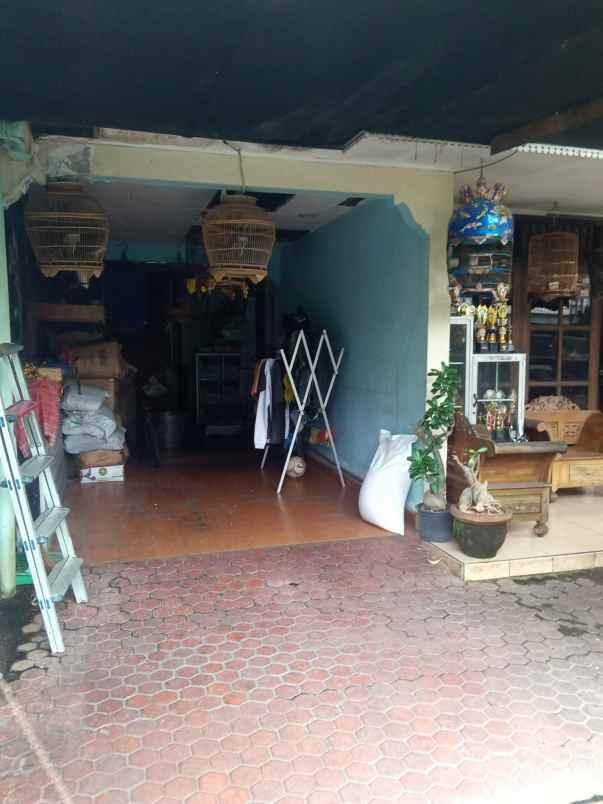dijual rumah jalan gatot subroto barat