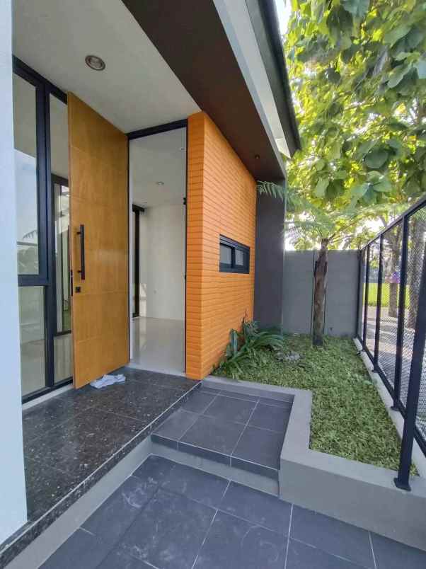 dijual rumah jalan kaliurang km 11