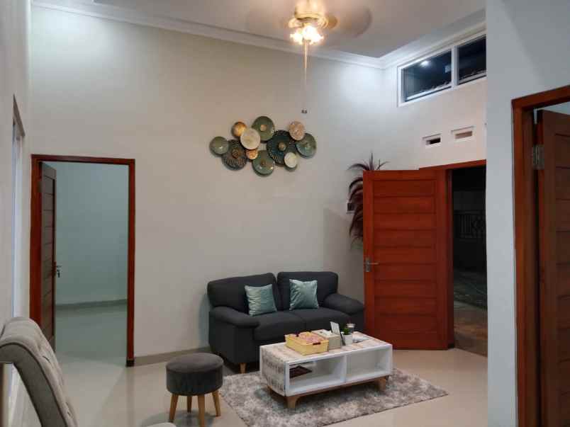 dijual rumah jalan karangjati